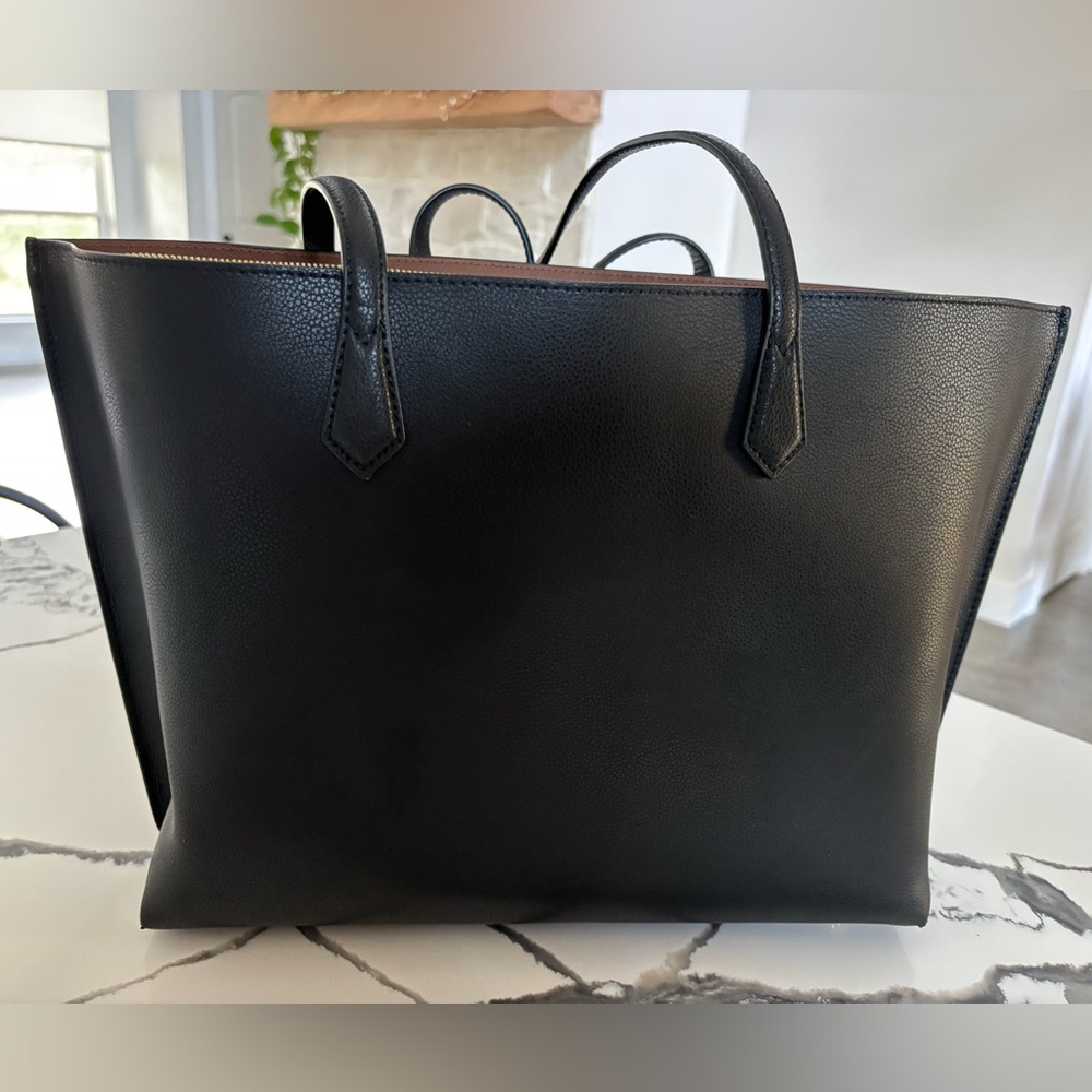 Quince Classic Black Tote Bag
